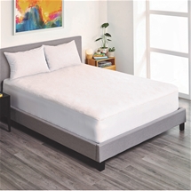 Cosy, fitted mattress protector