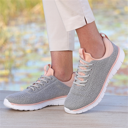 ultra light trainers
